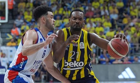 Anadolu Efes Son Saniyede Fenerbah E Beko Yu Devirdi Seriyi E