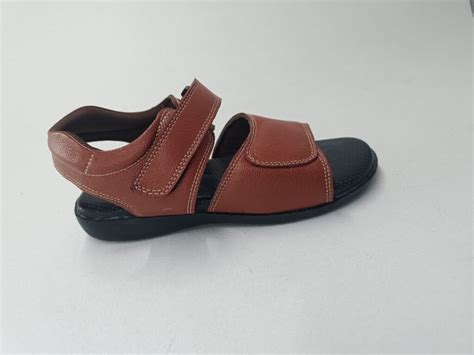 Stylish and Supportive Diabetes Footwear: Elevate Comfort