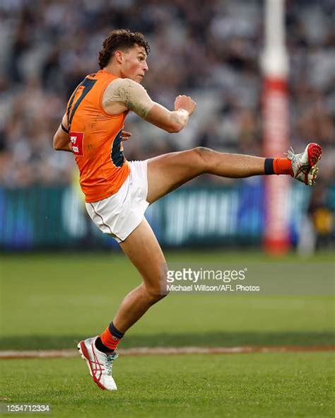 Finn Callaghan Of The Giants In Action During The 2023 Afl Round 09