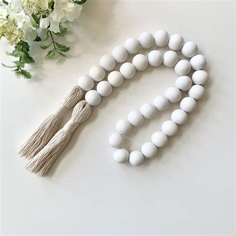 White Wood Bead Garland Farmhouse Decor Rustic Chic Decor Etsy Canada