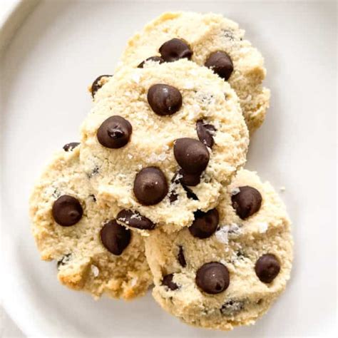 Healthy Maple Syrup Chocolate Chip Cookies - Tastes Lovely