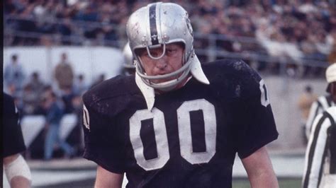 Remembering Raiders Legend Jim Otto A Hall Of Fame Centers Legacy