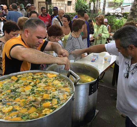 Arquidiócesis De Caracas Continúa Con El Programa De Ollas Solidarias