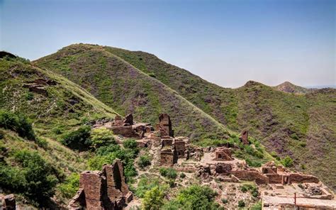 Takht-i-Bahi: An Ancient Buddhist Monastery in Pakistan | Zameen Blog