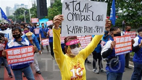 Buruh Demo Di DPR Buka Kembali Penolakan UU Cipta Kerja Own Talk