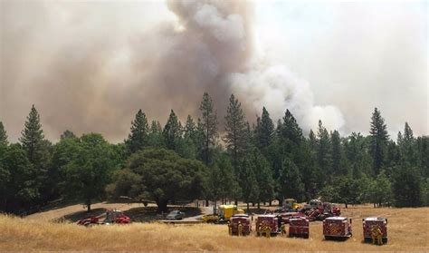 Unas 1000 Personas Evacuadas Por Un Gran Incendio En El Norte De California