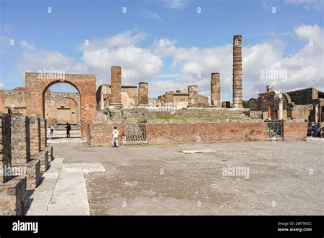 Temple Of Jupiter In Ancient Pompeii The City Of Pompeii Was A Roman