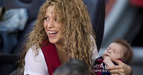 Shakira Sasha Mois D Barque Au Camp Nou Avec Milan Gerard Piqu