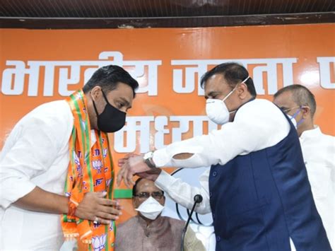 Madhya Pradesh Congress Mla Rahul Singh Lodhi Joins Bjp मध्य प्रदेश