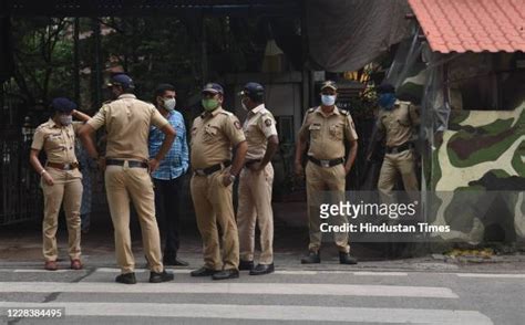 Mumbai Police Photos And Premium High Res Pictures Getty Images