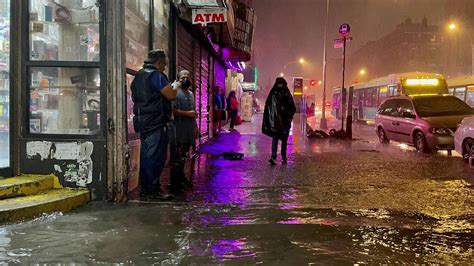 Unwetter Von Historischem Ausmaß New York Ruft Wegen Starken