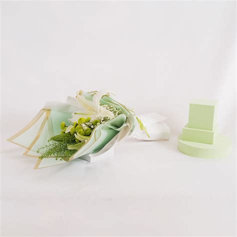 Precise Mixed Flower Bouquet Delivery in Singapore - FNP SG
