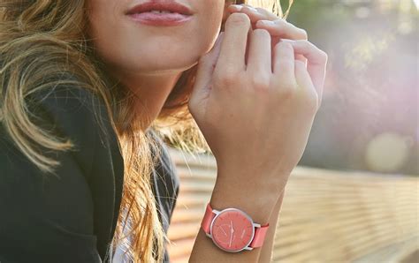 The Best Fitness Trackers For Women 2022 Inkin