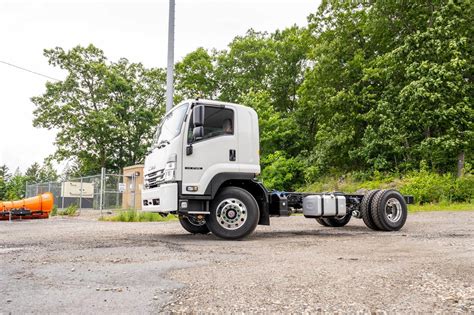 Isuzu Fvr Single Axle Cab Chassis Truck Cummins Hp