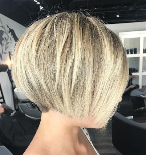 50 Chic Short Bob Haircuts To Inspire Your 2025s Makeover Hair Adviser