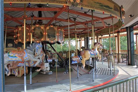 Historic Carousel Cmzoo