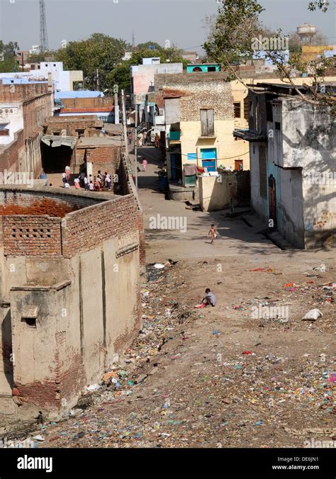 India, Uttar Pradesh, Agra, typical housing and street litter Stock ...