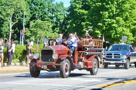 Photos Small Antique Firetruck Parade In Framingham Framingham Source