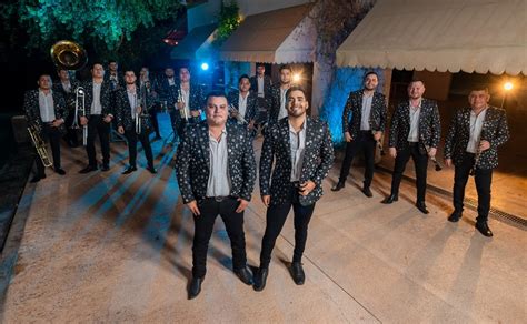 Banda Rancho Viejo lanza su nueva canción Solo vivo para ti