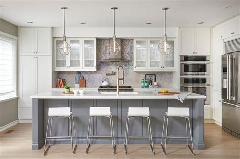 bar stools for grey and white kitchen - mistyroegner-99