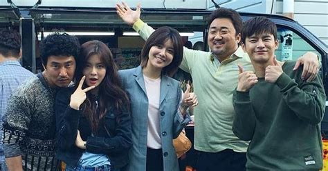 Check out SNSD SooYoung's picture with the cast of 'Squad 38 ...