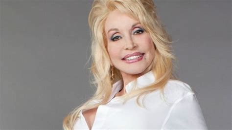 Dolly Parton interview: 'I want to look like Adele' ~ News Van