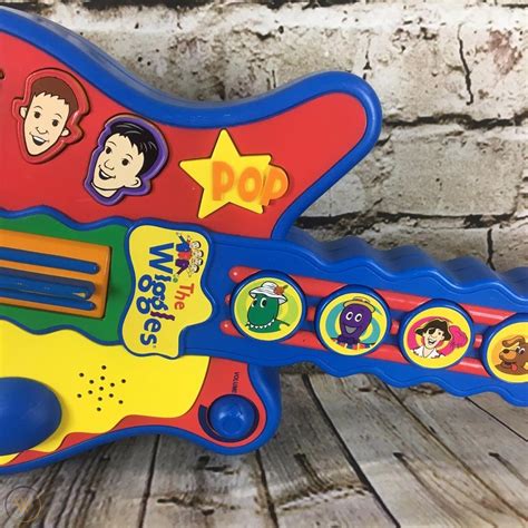 The Wiggles Singing Wiggles Guitar Blue Talking Musical Instrument Toy ...