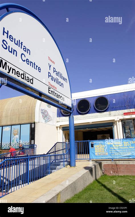 Rhyl sun centre leisure centre hi-res stock photography and images - Alamy