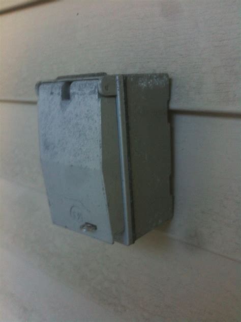 How Do I Install An Outdoor Receptacle Box On Vinyl Siding Home