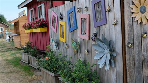 outdoor wall decor front of house 4