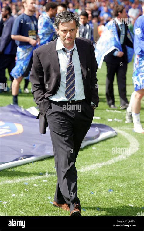 JOSE MOURINHO CHELSEA CHAMPIONS 2004-2005 STAMFORD BRIDGE CHELSEA ...