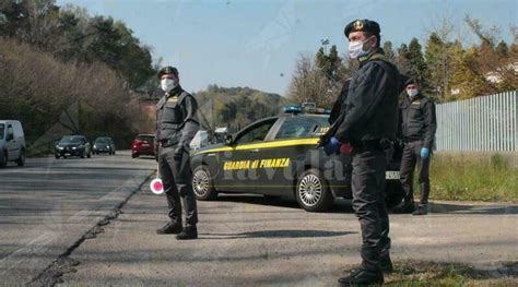 In Auto Con Kg Di Cocaina Arrestato Corriere Della Droga In Calabria