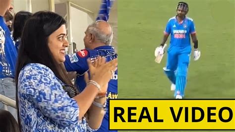 Watch Devisha Shetty Amazing Reaction When Suryakumar Yadav Scored