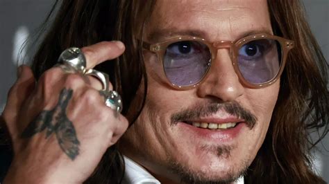 Johnny Depp Debuts Dental Makeover A Year After Protruding Cavities