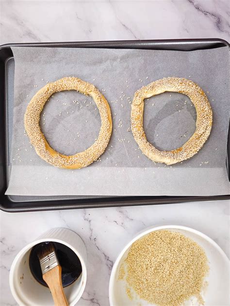 Greek Sesame Bread Rings Koulouri Thessalonikis Mum S Greek Recipes