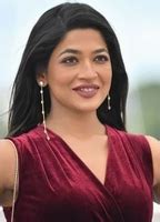 WAMIQA GABBI Nude AZnude