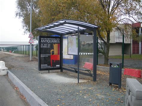 Arr T Bus Zi Est Octobre Rue Du Bois Rinier S Flickr