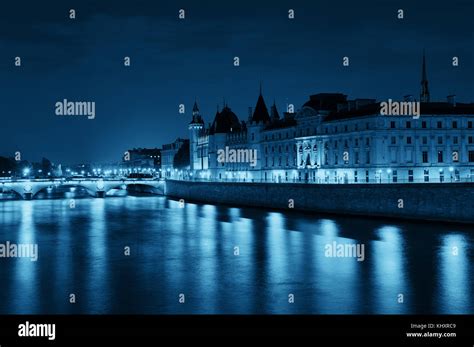 River Seine and bridge at night in Paris, France Stock Photo - Alamy