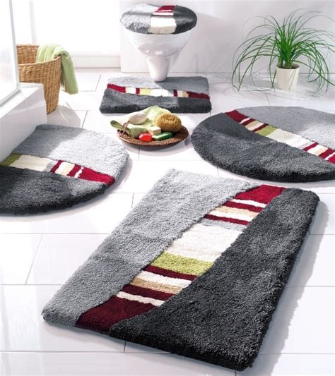 47 Fabulous And Magnificent Bathroom Rug Designs 2021