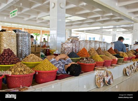 Uzbekistan Samarkand Siyob Bazaar Stock Photo Alamy