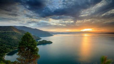 8 Danau Terbesar Di Indonesia Dengan Pemandangan Menakjubkan