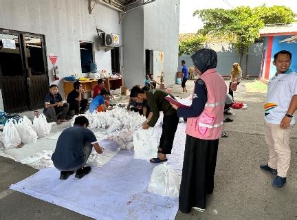 Jelang Hari Anak Nasional Pln Up Karawang Tebar Berkah Paket