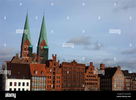 Coverfoto Hi Res Stock Photography And Images Alamy