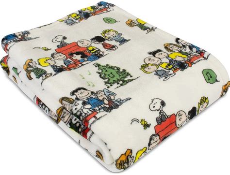 Berkshire Peanuts Carolers 55 X 70 Printed Velvetloft Throw Bedding Holiday Blankets Snoopy