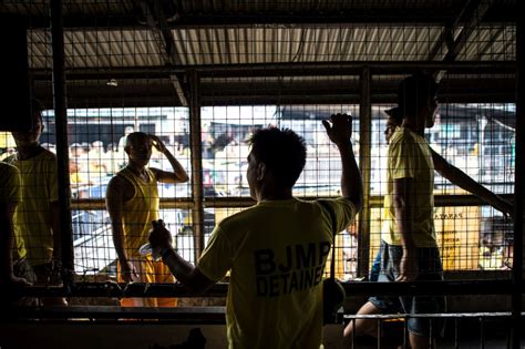 Severe Overcrowding in Manila City Jail Photos - ABC News