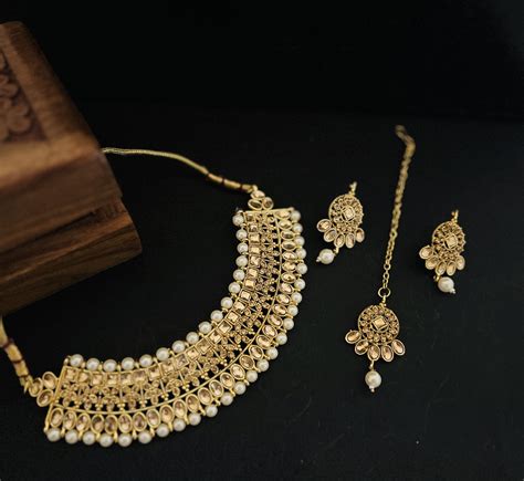 Gold jewellery set - Lushkara