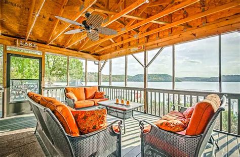 12 MAGICAL Lake of the Ozarks Airbnbs in 2025