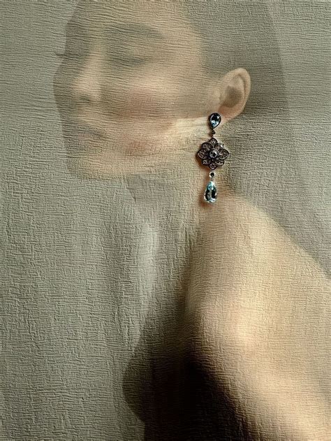 Pin By Cassidy Dykes On Arte Creative Jewelry Photography Jewelry