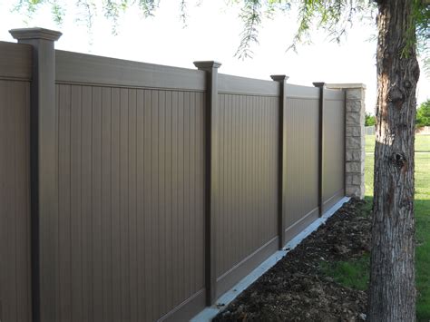 Chestnut Brown Vinyl Fencing Future Outdoors Installs A Quality Product With Our Expert