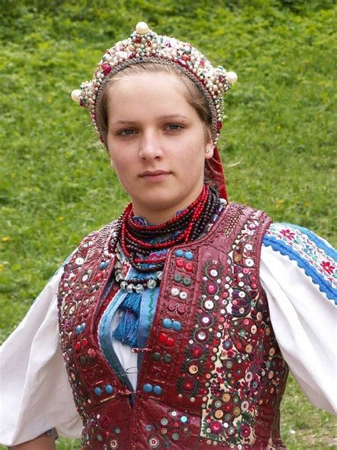 Pin By Yuko On Beautiful People Around The World Hungarian Clothing